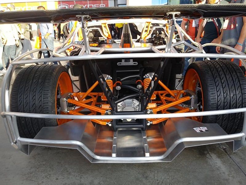 frame car 1.jpg Photo by AutoWiz Photobucket